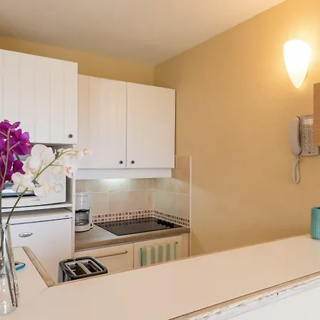 מלון דירות Pierre & Le Domaine De Bordaberry 4*