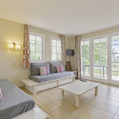 Pierre & Le Domaine De Bordaberry Hotel apartamentowy