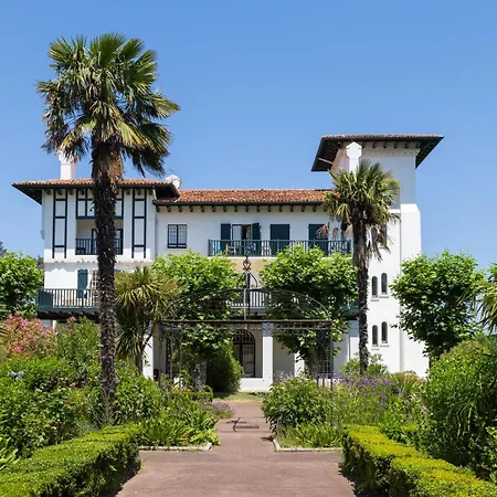 Pierre & Le Domaine De Bordaberry מלון דירות 4*