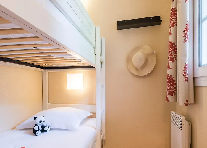 Pierre & Le Domaine De Bordaberry شقة فندقية 4*