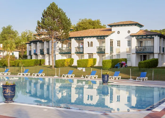Pierre & Le Domaine De Bordaberry شقة فندقية 4*