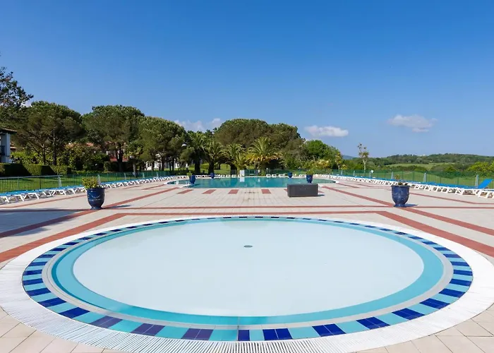 Pierre & Le Domaine De Bordaberry 4* يورونْيِ