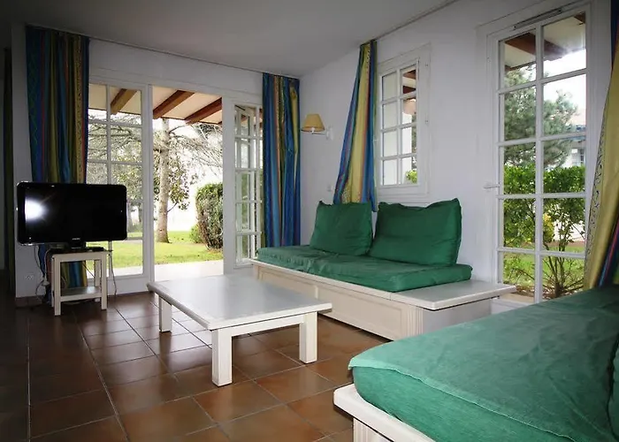 Pierre & Le Domaine De Bordaberry 4*