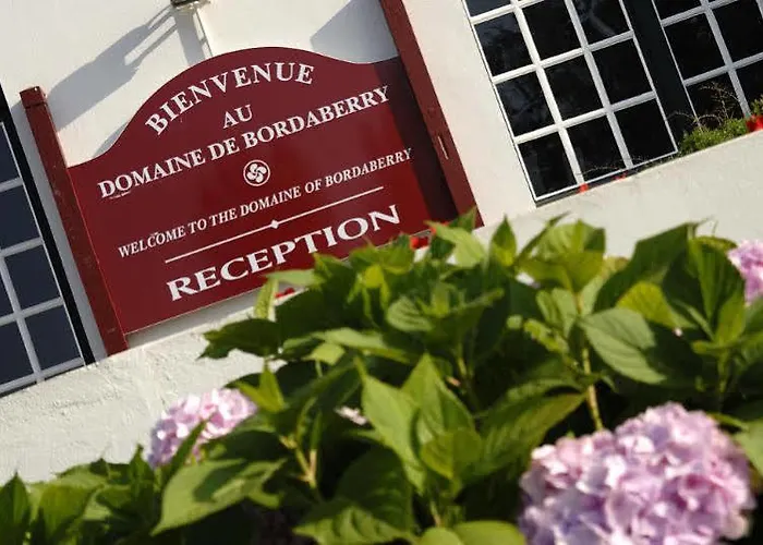 شقة فندقية Pierre & Le Domaine De Bordaberry يورونْيِ