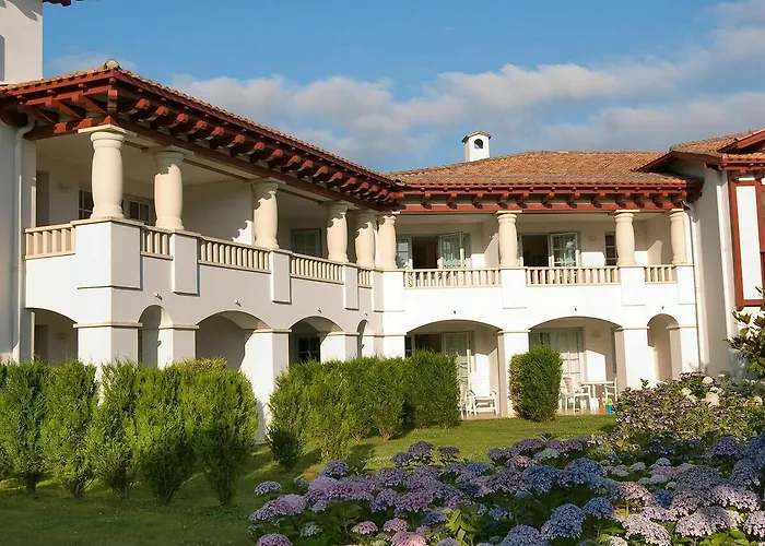 Pierre & Le Domaine De Bordaberry شقة فندقية 4*